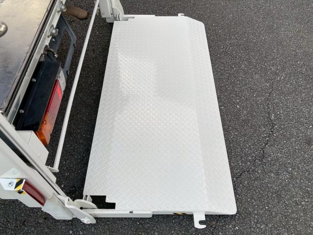 トヨエース 　平ボディ・低床・垂直ゲート・ＭＴ５・３．５ｔ未満・ＥＴＣ（28枚目）