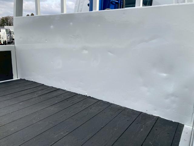 エルフトラック 　３ｔ積・３段クレーン・セミロング・全低床・ＡＴ車・ＥＴＣ（10枚目）