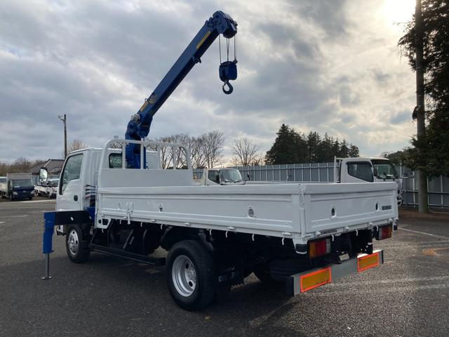 エルフトラック 　３ｔ積・３段クレーン・セミロング・全低床・ＡＴ車・ＥＴＣ（24枚目）