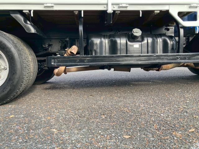 エルフトラック 　３ｔ積・３段クレーン・セミロング・全低床・ＡＴ車・ＥＴＣ（53枚目）