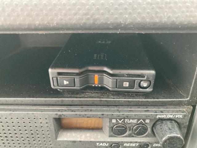 エルフトラック 　３ｔ積・３段クレーン・セミロング・全低床・ＡＴ車・ＥＴＣ（63枚目）