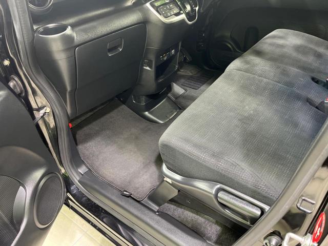 G・Lパッケージ 純正ナビ 電動スライドドア 禁煙車 バックカメラ Bluetooth再生 フルセグ ETC ドライブレコーダー スマートキー オートエアコン シートリフター ブラックインテリア アイドリングストップ(29枚目)