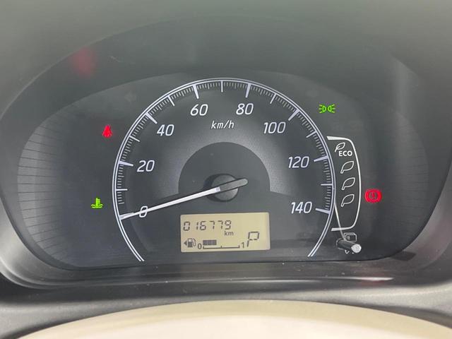 J 純正オーディオ エマージェンシーブレーキ 禁煙車 CD再生 ベンチシート 横滑り防止装置 アイボリーインテリア 盗難防止装置 プライバシーガラス トラクションコントロール(22枚目)