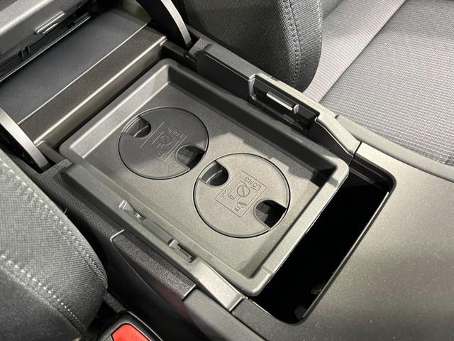 S 登録済未使用車 セーフティセンス 8型ディスプレイオーディオ LEDヘッド フルセグ 純正17インチアルミホイール バックカメラ オートライト デュアルオートエアコン Bluetooth再生 ETC(33枚目)