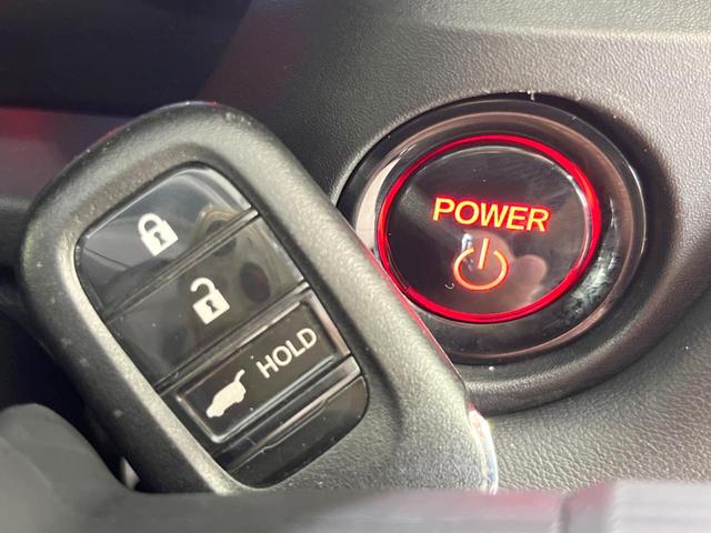 ヴェゼル ｅ：ＨＥＶ　Ｚ　純正９型ナビ　ホンダセンシング　バックカメラ　電動リアゲート　前席シートヒーター　寒冷地仕様　レーダークルーズ　ＬＥＤヘッドライト　ステアリングヒーター　ＥＴＣ２．０　パドルシフト　コーナーセンサー（23枚目）