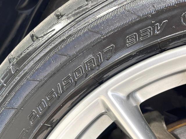 インプレッサスポーツ ２．０ｉ－Ｓアイサイト　４ＷＤ　ＳＤナビ　衝突被害軽減システム　レーダークルーズ　禁煙車　ハーフレザーシート　パワーシート　スマートキー　ＨＩＤヘッド　ＥＴＣ　オートライト　デュアルエアコン　純正１７インチアルミ（24枚目）