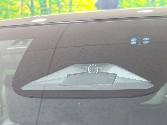 ヴェゼル ｅ：ＨＥＶ　Ｚ　ホンダセンシング　禁煙車　アダプティブコントロール　電動リアゲート　寒冷地仕様　ディスプレイオーディオ　バックカメラ　Ｂｌｕｅｔｏｏｔｈ　ＥＴＣ　シートヒーター　ＬＥＤヘッド　デュアルエアコン（3枚目）