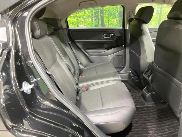 ヴェゼル ｅ：ＨＥＶ　Ｚ　ホンダセンシング　禁煙車　アダプティブコントロール　電動リアゲート　寒冷地仕様　ディスプレイオーディオ　バックカメラ　Ｂｌｕｅｔｏｏｔｈ　ＥＴＣ　シートヒーター　ＬＥＤヘッド　デュアルエアコン（9枚目）