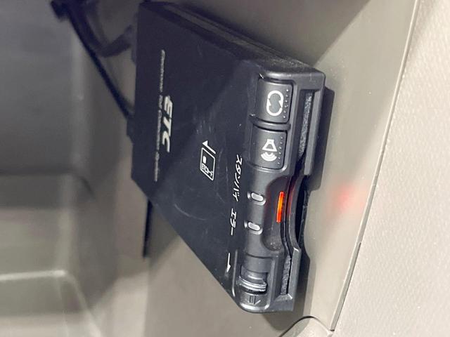 モコ E 禁煙車 ETC オートエアコン キーレス CD再生 電動格納ミラー レベライザー フォグランプ ドアバイザー パワーウィンドウ 盗難防止システム トラクションコントロール プライバシーガラス(5枚目)