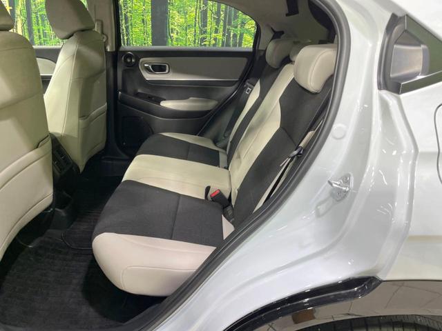 ヴェゼル ｅ：ＨＥＶ　Ｚ　純正９インチナビ　ホンダセンシング　全周囲カメラ　アダプティブクルーズコントロール　ＢＳＭ　電動リアゲート　置くだけ充電　寒冷地仕様　Ｂｌｕｅｔｏｏｔｈ　ＥＴＣ　シートヒーター　ＬＥＤヘッドライト（34枚目）