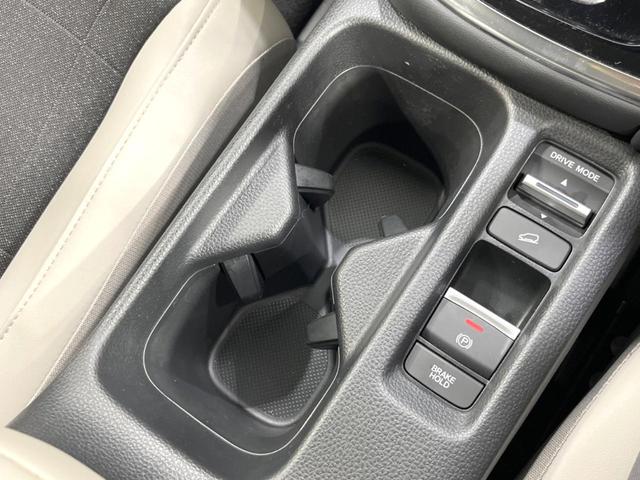 ヴェゼル ｅ：ＨＥＶ　Ｚ　純正９インチナビ　ホンダセンシング　全周囲カメラ　アダプティブクルーズコントロール　ＢＳＭ　電動リアゲート　置くだけ充電　寒冷地仕様　Ｂｌｕｅｔｏｏｔｈ　ＥＴＣ　シートヒーター　ＬＥＤヘッドライト（44枚目）