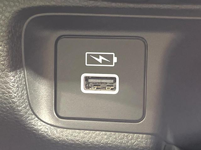 ヴェゼル ｅ：ＨＥＶ　Ｚ　純正９インチナビ　ホンダセンシング　全周囲カメラ　アダプティブクルーズコントロール　ＢＳＭ　電動リアゲート　置くだけ充電　寒冷地仕様　Ｂｌｕｅｔｏｏｔｈ　ＥＴＣ　シートヒーター　ＬＥＤヘッドライト（65枚目）