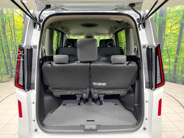 セレナ e-パワー ハイウェイスターV 登録済未使用車 両側電動ドア 純正12.3型ナビ 全周囲カメラ 衝突被害軽減システム プロパイロット ドラレコ コーナーセンサー スマートキー LEDヘッド オートハイビーム フルセグ(11枚目)