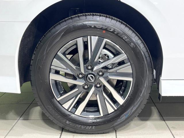 セレナ e-パワー ハイウェイスターV 登録済未使用車 両側電動ドア 純正12.3型ナビ 全周囲カメラ 衝突被害軽減システム プロパイロット ドラレコ コーナーセンサー スマートキー LEDヘッド オートハイビーム フルセグ(30枚目)