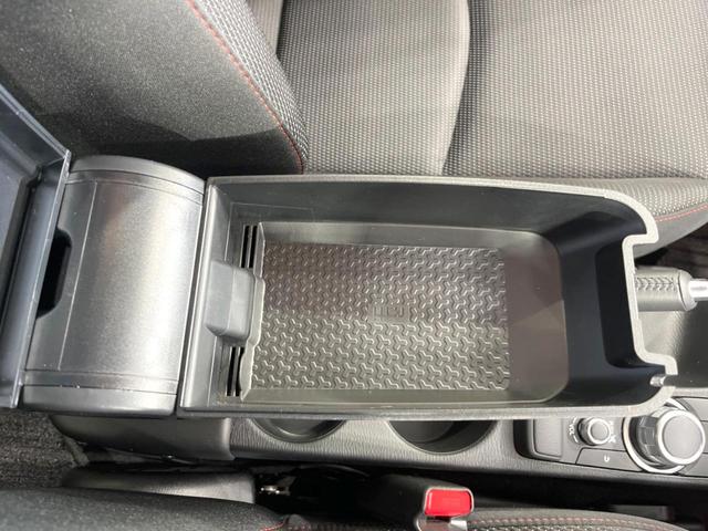 MAZDA2 15S ブラックトーンエディション マツダコネクトナビ 全周囲カメラ レーダークルーズ 禁煙車 LEDヘッド 純正16インチアルミホイール 衝突被害軽減システム コーナーセンサー スマートキー 車線逸脱警報 オートライト オートエアコン(65枚目)