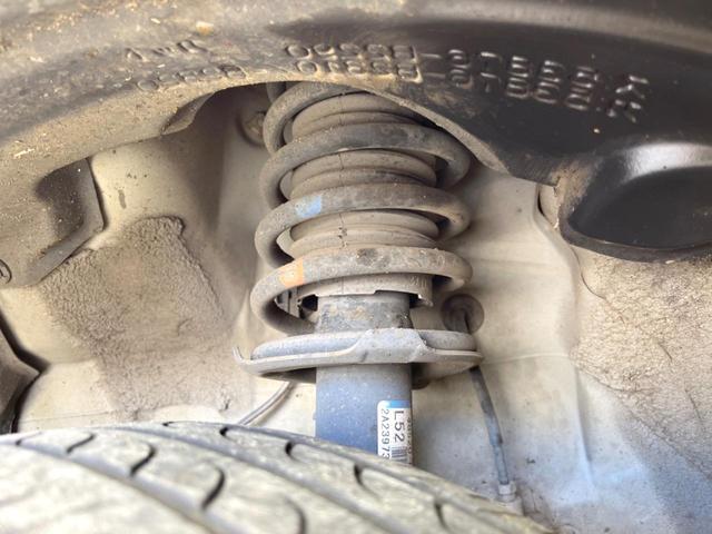 ムーヴ カスタム　Ｇ　ＳＤナビ　禁煙車　ＥＴＣ　スマートキー　ＨＩＤヘッド　Ｂｌｕｅｔｏｏｔｈ　オートエアコン　純正１４インチアルミ　ＣＤ　ＤＶＤ再生　地デジ　アイドリングストップ　盗難防止装置　プライバシーガラス（20枚目）