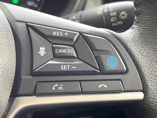 キックス Ｘ　純正９型ナビ　全周囲カメラ　衝突被害軽減システム　ＥＴＣ　プロパイロット　禁煙車　ハーフレザーシート　ドラレコ　デジタルインナーミラー　コーナーセンサー　スマートキー　ＬＥＤヘッド　オートハイビーム（6枚目）