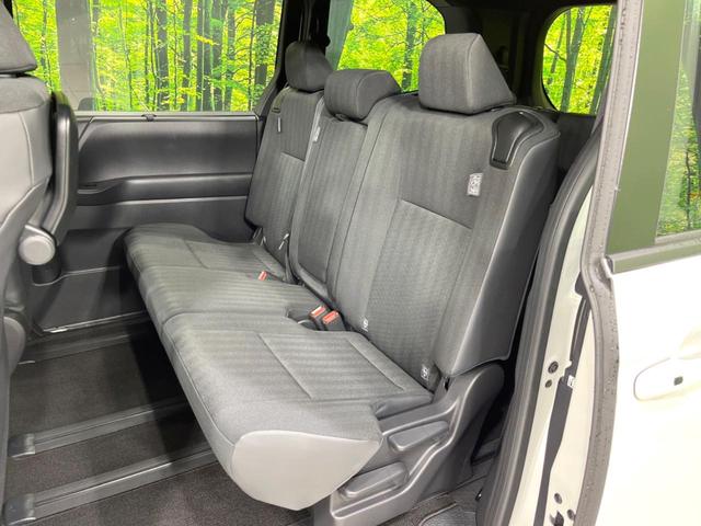 ヴォクシー ハイブリッドS-G 純正10型ナビ 両側電動ドア バックカメラ 衝突被害軽減システム レーダークルーズ 禁煙車 コーナーセンサー スマートキー LEDヘッド ビルトインETC オートハイビーム 車線逸脱警報(59枚目)