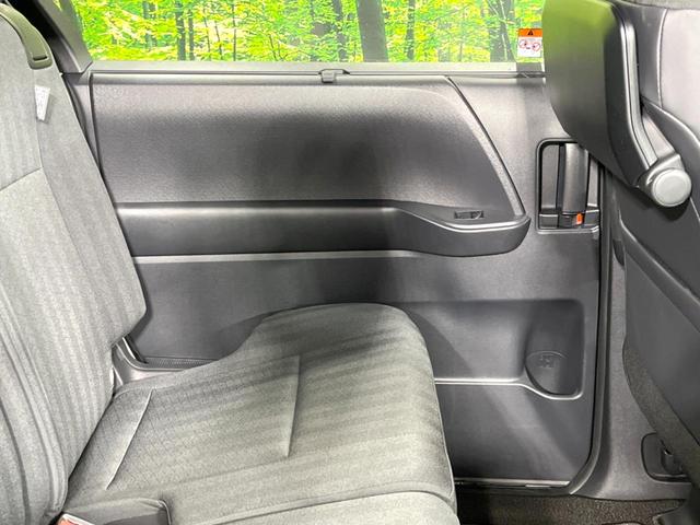 ヴォクシー ハイブリッドS-G 純正10型ナビ 両側電動ドア バックカメラ 衝突被害軽減システム レーダークルーズ 禁煙車 コーナーセンサー スマートキー LEDヘッド ビルトインETC オートハイビーム 車線逸脱警報(67枚目)