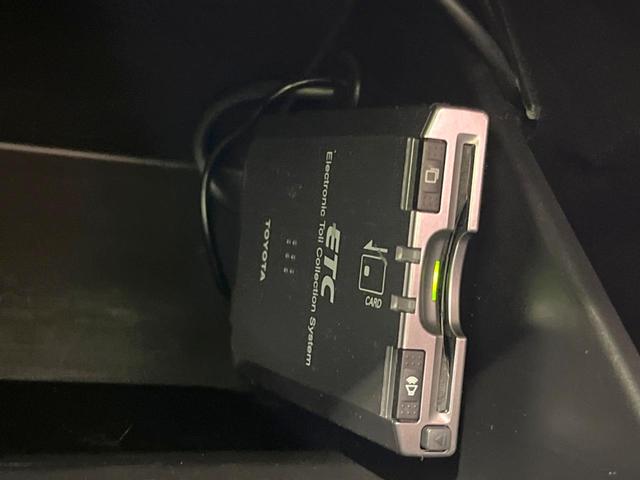 86 GT 純正ナビ バックカメラ 禁煙車 コーナーセンサー スマートキー HIDヘッドライト ETC オートライト デュアルエアコン 純正17インチアルミ Bluetooth CD DVD再生 フルセグ(6枚目)