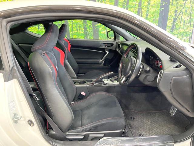 86 GT 純正ナビ バックカメラ 禁煙車 コーナーセンサー スマートキー HIDヘッドライト ETC オートライト デュアルエアコン 純正17インチアルミ Bluetooth CD DVD再生 フルセグ(8枚目)