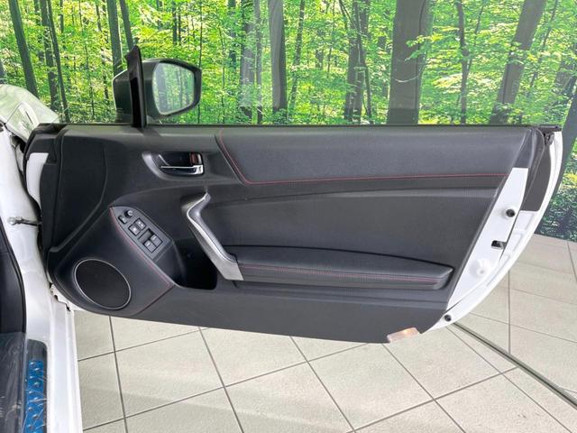 86 GT 純正ナビ バックカメラ 禁煙車 コーナーセンサー スマートキー HIDヘッドライト ETC オートライト デュアルエアコン 純正17インチアルミ Bluetooth CD DVD再生 フルセグ(53枚目)