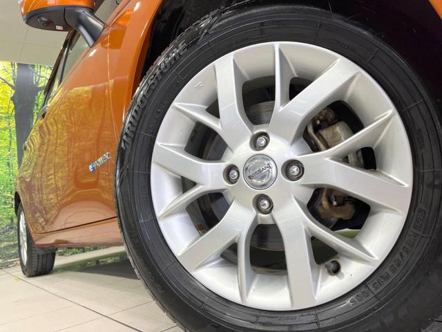 ノート e-パワー X 衝突軽減システム 禁煙車 SDナビ 全周囲カメラ Bluetooth ETC ドラレコ フルセグ LEDヘッドライト スマートキー クリアランスソナー アイドリングストップ 純正15インチAW(13枚目)