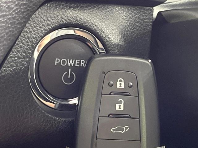 RAV4 ハイブリッドアドベンチャー 4WD サンルーフ 全周囲カメラ 衝突被害軽減システム レーダークルーズ 禁煙車 電動リアゲート レザーシート シートヒーター 前席シートエアコン パワーシート ドラレコ コーナーセンサー(7枚目)