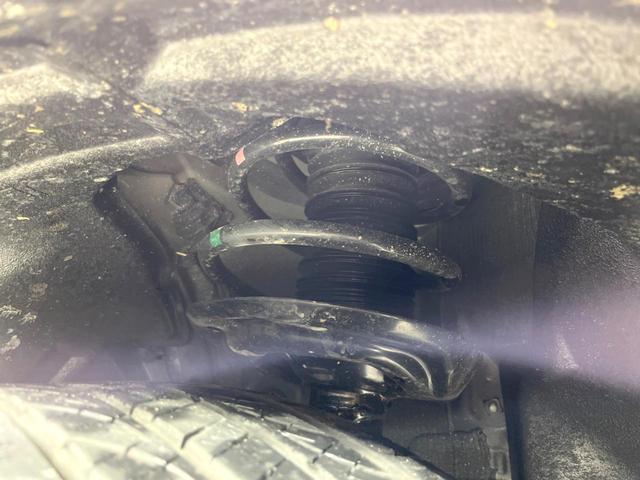 RAV4 ハイブリッドアドベンチャー 4WD サンルーフ 全周囲カメラ 衝突被害軽減システム レーダークルーズ 禁煙車 電動リアゲート レザーシート シートヒーター 前席シートエアコン パワーシート ドラレコ コーナーセンサー(20枚目)