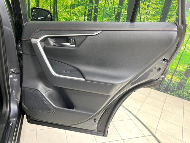 RAV4 ハイブリッドアドベンチャー 4WD サンルーフ 全周囲カメラ 衝突被害軽減システム レーダークルーズ 禁煙車 電動リアゲート レザーシート シートヒーター 前席シートエアコン パワーシート ドラレコ コーナーセンサー(59枚目)