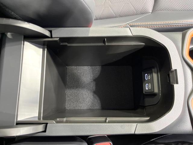 RAV4 ハイブリッドアドベンチャー 4WD サンルーフ 全周囲カメラ 衝突被害軽減システム レーダークルーズ 禁煙車 電動リアゲート レザーシート シートヒーター 前席シートエアコン パワーシート ドラレコ コーナーセンサー(61枚目)