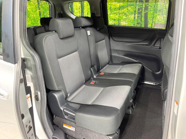 シエンタ G 純正9インチナビ 両側電動スライドドア トヨタセーフティサポート 禁煙車 Bluetooth フルセグ オートマチックハイビーム スマートキー クリアランスソナー アイドリングストップ 15インチAW(9枚目)