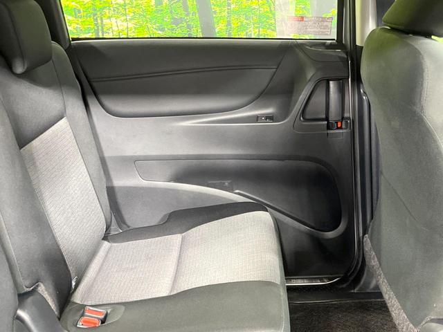 シエンタ G 純正9インチナビ 両側電動スライドドア トヨタセーフティサポート 禁煙車 Bluetooth フルセグ オートマチックハイビーム スマートキー クリアランスソナー アイドリングストップ 15インチAW(53枚目)