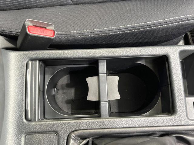 インプレッサスポーツ 2.0iアイサイト 4WD ディスプレイオーデイオ レーダークルーズ LEDヘッドライト スマートキー オートライト 革巻きステアリング パドルシフト 純正16インチAW フォグライト 盗難防止装置 プライバシーガラス(62枚目)