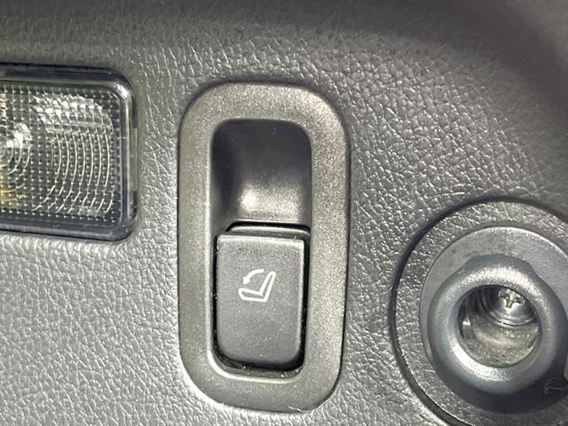 フォレスター 2.0i-L アイサイト 4WD 純正SDナビ バックカメラ 衝突被害軽減システム レーダークルーズ 禁煙車 電動リアゲート ドラレコ スマートキー ETC 前席シートヒーター 車線逸脱警報 オートライト デュアルエアコン(67枚目)