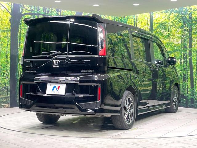 ステップワゴンスパーダ スパーダ ホンダセンシング 両側電動ドア 純正SDナビ 後席モニター バックカメラ 衝突被害軽減システム レーダークルーズ 禁煙車 ドラレコ スマートキー LEDヘッド ビルトインETC 車線逸脱警報 オートライト(18枚目)