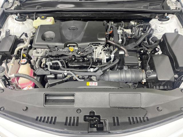 カムリ Ｇ　バックカメラ　衝突被害軽減システム　レーダークルーズ　禁煙車　パワーシート　コーナーセンサー　スマートキー　ＨＩＤヘッド　ビルトインＥＴＣ　オートハイビーム　車線逸脱警報　オートライト（18枚目）