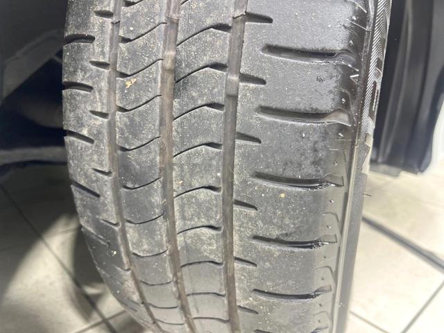 カムリ Ｇ　バックカメラ　衝突被害軽減システム　レーダークルーズ　禁煙車　パワーシート　コーナーセンサー　スマートキー　ＨＩＤヘッド　ビルトインＥＴＣ　オートハイビーム　車線逸脱警報　オートライト（29枚目）