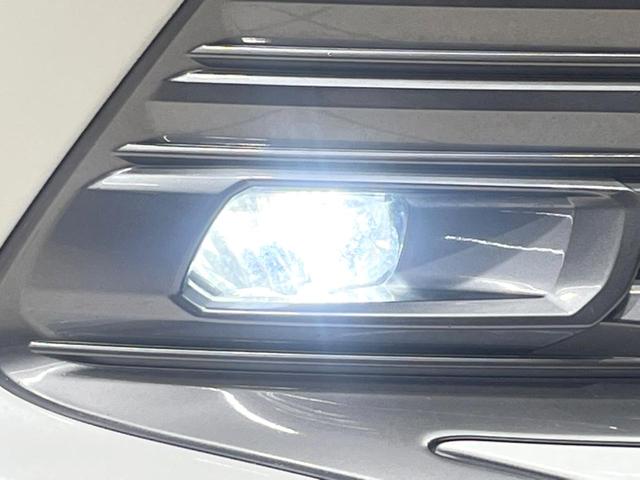 カムリ Ｇ　バックカメラ　衝突被害軽減システム　レーダークルーズ　禁煙車　パワーシート　コーナーセンサー　スマートキー　ＨＩＤヘッド　ビルトインＥＴＣ　オートハイビーム　車線逸脱警報　オートライト（59枚目）