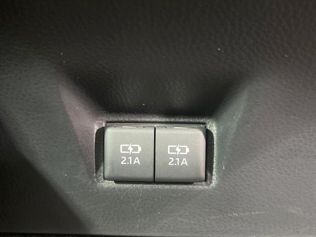 カムリ Ｇ　バックカメラ　衝突被害軽減システム　レーダークルーズ　禁煙車　パワーシート　コーナーセンサー　スマートキー　ＨＩＤヘッド　ビルトインＥＴＣ　オートハイビーム　車線逸脱警報　オートライト（60枚目）