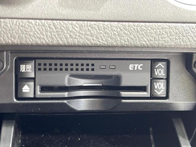 クラウン アスリート サンルーフ サイド・バックカメラ ドラレコ コーナーセンサー スマートキー HIDヘッド ビルトインETC クルコン 純正18インチアルミ オートライト デュアルエアコン Bluetooth CD(6枚目)