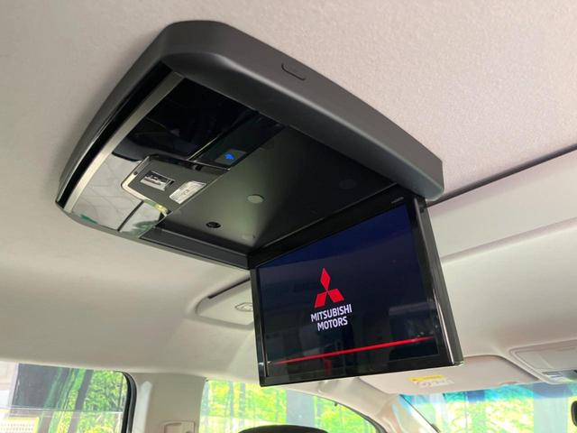 デリカD:5 G パワーパッケージ 4WD 両側電動ドア 11型ナビ 後席モニター 全周囲カメラ 衝突被害軽減システム レーダークルーズ 禁煙車 パワーシート ドラレコ スマートキー LEDヘッド ETC 車線逸脱警報 オートライト(4枚目)