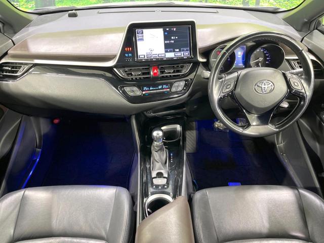 Ｃ－ＨＲ Ｇ　バックカメラ　衝突被害軽減システム　レーダークルーズ　禁煙車　ハーフレザーシート　ドラレコ　コーナーセンサー　スマートキー　ＬＥＤヘッド　ビルトインＥＴＣ　純正１８インチアルミ　オートハイビーム（2枚目）