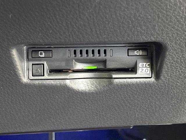 Ｃ－ＨＲ Ｇ　バックカメラ　衝突被害軽減システム　レーダークルーズ　禁煙車　ハーフレザーシート　ドラレコ　コーナーセンサー　スマートキー　ＬＥＤヘッド　ビルトインＥＴＣ　純正１８インチアルミ　オートハイビーム（6枚目）