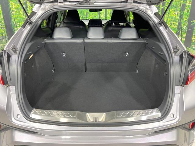 Ｃ－ＨＲ Ｇ　バックカメラ　衝突被害軽減システム　レーダークルーズ　禁煙車　ハーフレザーシート　ドラレコ　コーナーセンサー　スマートキー　ＬＥＤヘッド　ビルトインＥＴＣ　純正１８インチアルミ　オートハイビーム（11枚目）