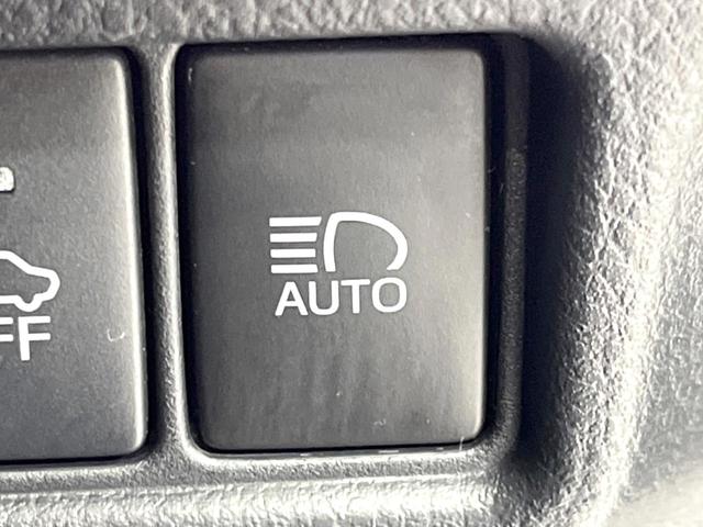 Ｃ－ＨＲ Ｇ　バックカメラ　衝突被害軽減システム　レーダークルーズ　禁煙車　ハーフレザーシート　ドラレコ　コーナーセンサー　スマートキー　ＬＥＤヘッド　ビルトインＥＴＣ　純正１８インチアルミ　オートハイビーム（36枚目）