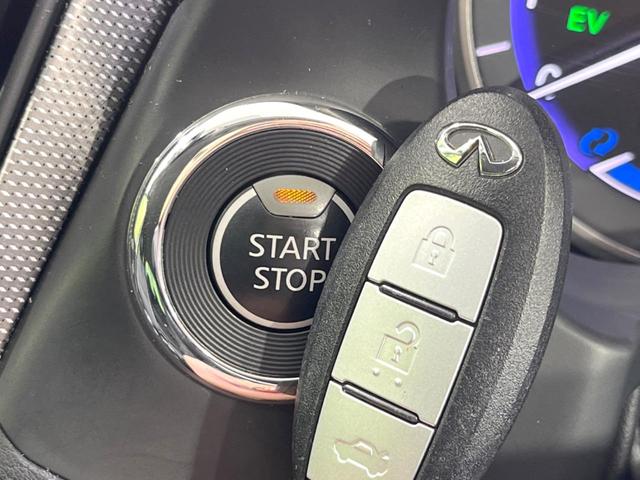 スカイライン ３５０ＧＴ　ＦＯＵＲ　ハイブリッド　タイプＳＰ　４ＷＤ　全周囲カメラ　衝突被害軽減システム　レーダークルーズ　禁煙車　レザーシート　ドラレコ　コーナーセンサー　スマートキー　ＬＥＤヘッド　ビルトインＥＴＣ　純正１９インチアルミ　車線逸脱警報（7枚目）