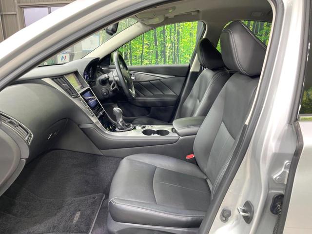 スカイライン ３５０ＧＴ　ＦＯＵＲ　ハイブリッド　タイプＳＰ　４ＷＤ　全周囲カメラ　衝突被害軽減システム　レーダークルーズ　禁煙車　レザーシート　ドラレコ　コーナーセンサー　スマートキー　ＬＥＤヘッド　ビルトインＥＴＣ　純正１９インチアルミ　車線逸脱警報（8枚目）