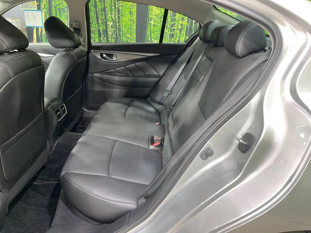 スカイライン ３５０ＧＴ　ＦＯＵＲ　ハイブリッド　タイプＳＰ　４ＷＤ　全周囲カメラ　衝突被害軽減システム　レーダークルーズ　禁煙車　レザーシート　ドラレコ　コーナーセンサー　スマートキー　ＬＥＤヘッド　ビルトインＥＴＣ　純正１９インチアルミ　車線逸脱警報（9枚目）