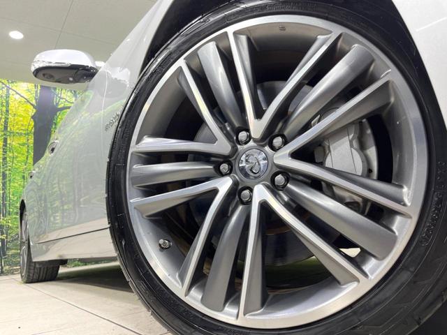 スカイライン ３５０ＧＴ　ＦＯＵＲ　ハイブリッド　タイプＳＰ　４ＷＤ　全周囲カメラ　衝突被害軽減システム　レーダークルーズ　禁煙車　レザーシート　ドラレコ　コーナーセンサー　スマートキー　ＬＥＤヘッド　ビルトインＥＴＣ　純正１９インチアルミ　車線逸脱警報（13枚目）